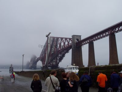 Forth rail bridge over the Firth of Forth
JPG 2560 x 1920  Pixels (4.92 MPixels) (4:3)
Keywords: Scotland
